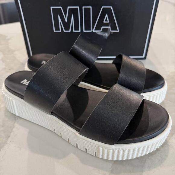 Mia Lexi Round Toe Platform Slide Chic Sandals Women's Size 9M Black Cushioned - Picture 1 of 10
